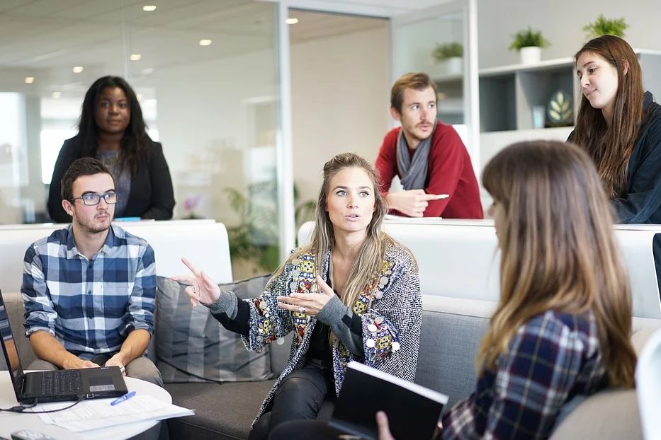 Online Meetings – Be yourself!